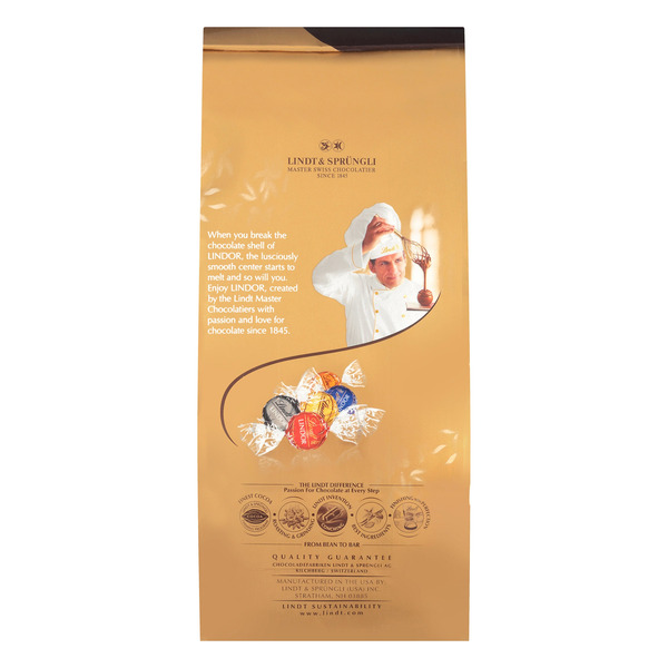 Kẹo Socola Lindt Lindor Truffles Chocolate – Hộp 21.2 Oz