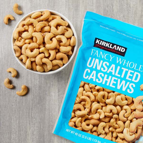 Hạt Điều Rang Nguyên Vị Kirkland Signature Fancy Whole Unsalted Cashews – Túi 40 oz